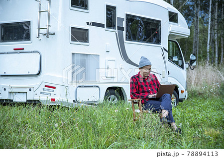 キャンピングカーライフ 78894113