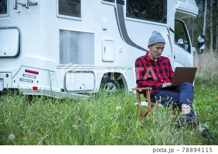 キャンピングカーライフ 78894115