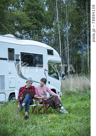 キャンピングカーライフ 78894139