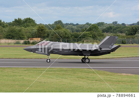 アメリカ海兵隊F-35BライトニングⅡ着陸 78894661