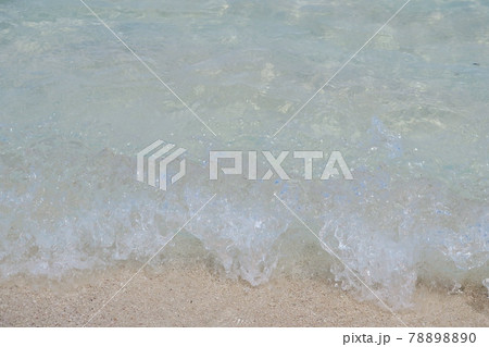 ハテノ浜の波打ち際　沖縄 78898890