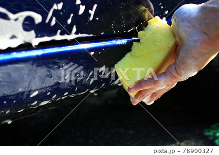 汚れの多いボディ下回りの洗浄 汚れの多いボディ下回りの洗浄 78900327