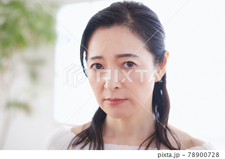 小じわが気になるミドル女性 小じわが気になるミドル女性 78900728