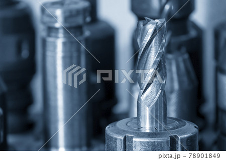 The flat or square end mill tool type . The flat or square end mill tool type . 78901849