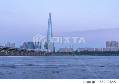 高層ビル 現代建築 都市 78902845