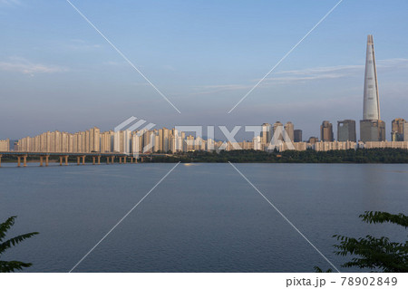 高層ビル 現代建築 都市 78902849