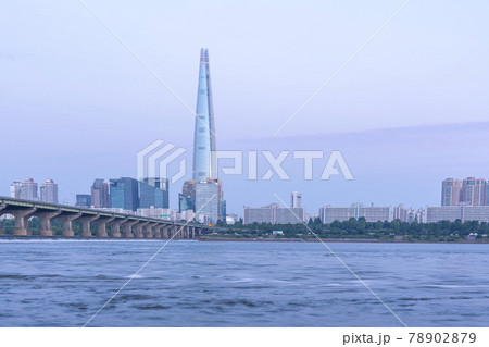 高層ビル 現代建築 都市 78902879