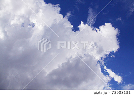 サンパウロの夏の雲と青空　ブラジル 78908181