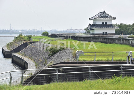 揖斐川河畔の蟠龍櫓 78914983