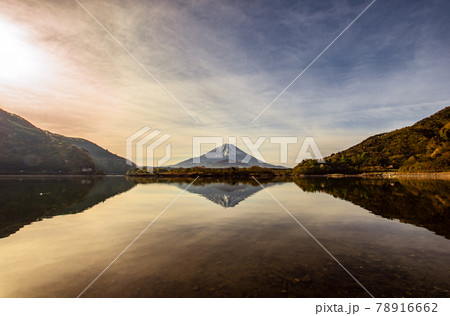 精進湖から望む富士山 精進湖から望む富士山 78916662
