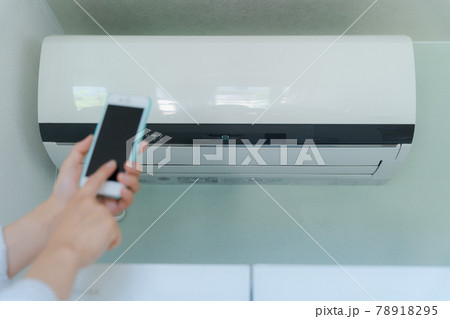 スマホでエアコンを操作するパーツカット 78918295
