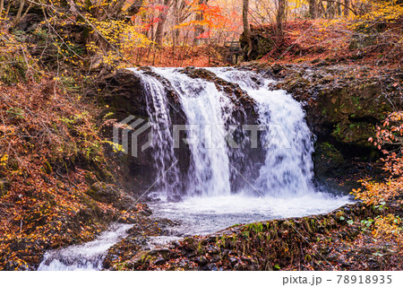 （山梨県富士吉田市）鐘山の滝（かねやまのたき） 78918935