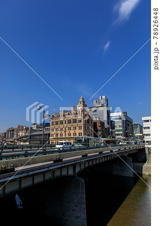 京都鴨川四条の朝 京都鴨川四条の朝 78926448