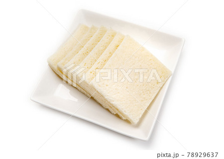 サンドウィッチ用の薄切り食パン サンドウィッチ用の薄切り食パン 78929637
