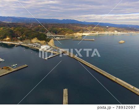 平潟港の眺め〜ドローンで空撮（平潟港／茨城県北茨城市） 78932097