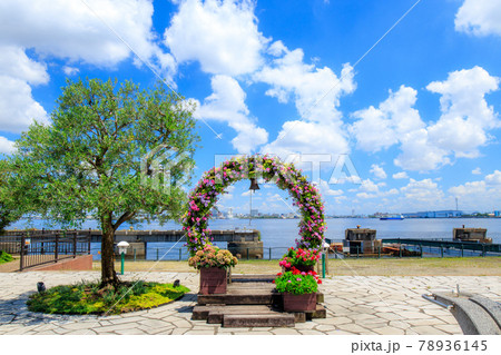 名古屋　ブルーボネットより名古屋港ガーデンふ頭を望む 78936145