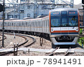 カーブを行く東京メトロ10000系各停新木場行き 78941491