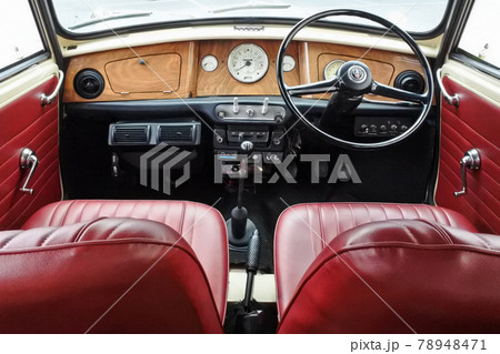 レトロなクラシックカー のミニクーパー レトロなクラシックカー のミニクーパー 78948471