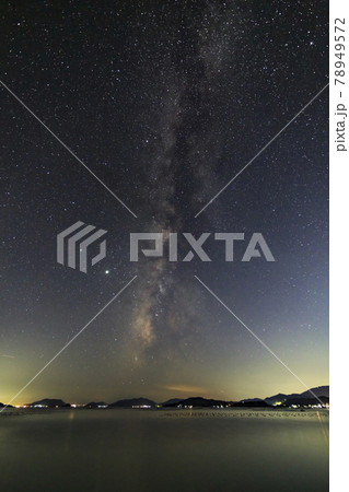 瀬戸内の初秋の星景色 沈む夏の天の川 瀬戸内の初秋の星景色 沈む夏の天の川 78949572