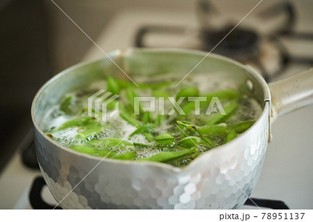 枝豆を茹でる 78951137