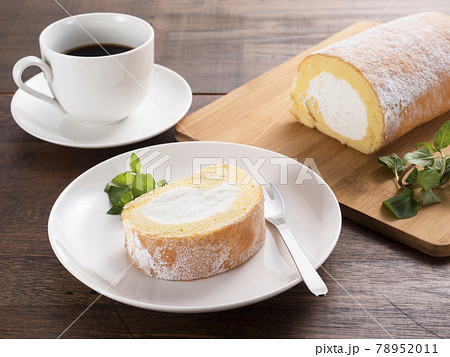 ロールケーキ 78952011