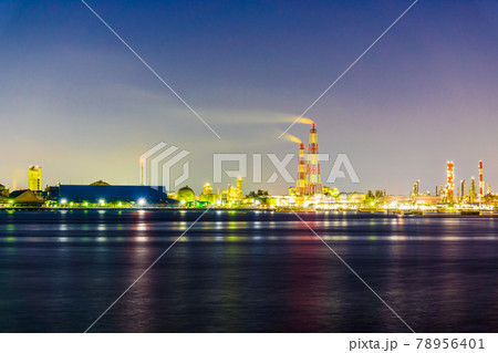 堺泉北臨海工業地帯の夜景。高石市側から撮影した工場夜景 78956401