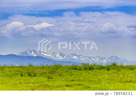 高ボッチの草原から見える乗鞍の山 78958231
