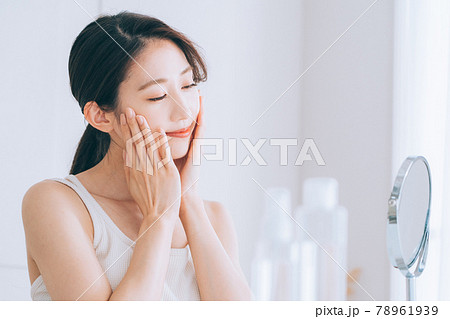 女性　ビューティー 78961939