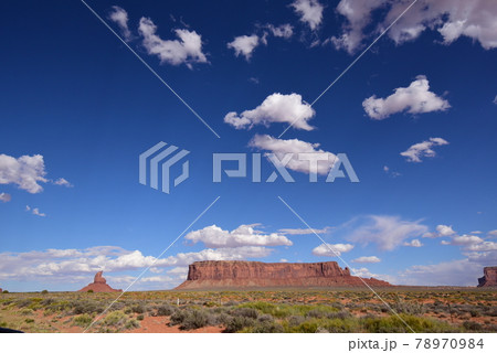 アメリカのアリゾナ州のモニュメントバレー 78970984