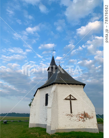 The chapel of Try-au-Chene, also called chapel of Notre-Dame de Hault, rural chapel located in Bousval, Belgium 78976082