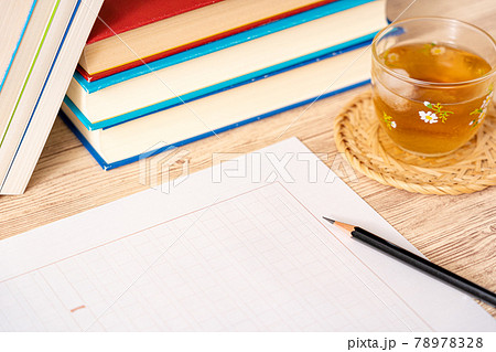 読書感想文と原稿用紙 読書感想文と原稿用紙 78978328