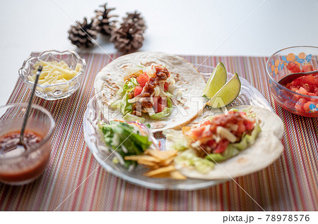 メキシコ料理の定番タコス メキシコ料理の定番タコス 78978576