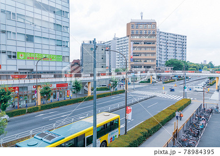 立川北駅前交差点 立川緑川通りと国営公園南通り 立川北駅前交差点 立川緑川通りと国営公園南通り 78984395