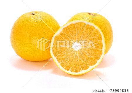 はっさく　和歌山県産　柑橘　黄色　カット　断面　明るい背景 78994858