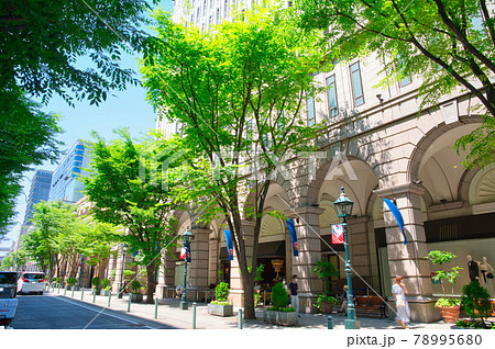 【兵庫県】6月・神戸旧居留地の通勤風景 78995680