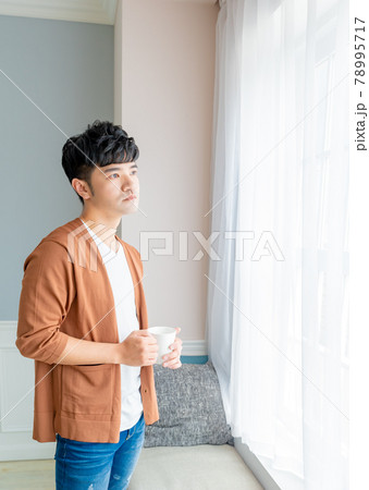 男 男の人 男性 78995717
