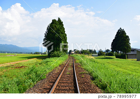 山形鉄道フラワー長井線と車窓からの風景(2020年夏) 山形鉄道フラワー長井線と車窓からの風景(2020年夏) 78995977