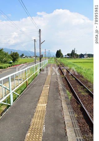 2020年夏の山形鉄道フラワー長井線と車窓からの風景 78995981