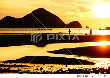 広川町西広海岸の夕景　和歌山県有田郡広川町 78998816