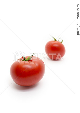 野菜：2個のトマト 79001979