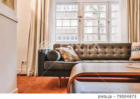 Bright living room 79004873