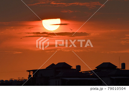 夕日 日没 夕焼け 79010504