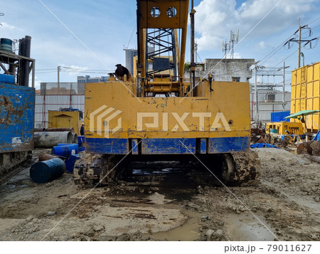 Cranes on the construction site area industry machine of drilling piles Cranes on the construction site area industry machine of drilling piles 79011627