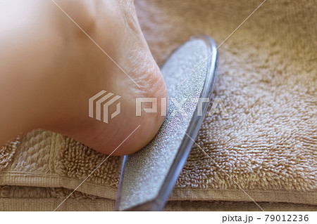 フットケア ガサガサかかとの角質取り2 フットケア ガサガサかかとの角質取り2 79012236