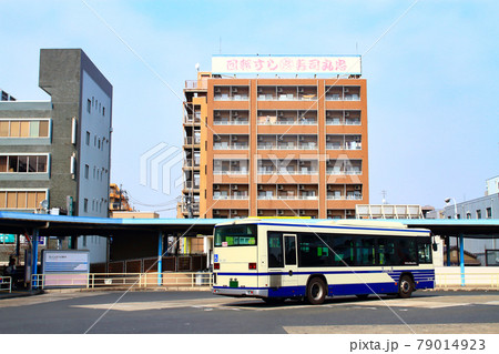 名古屋市営地下鉄新瑞橋駅バスターミナルの風景 79014923