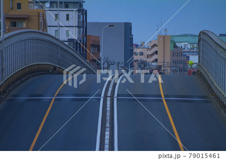 自動車のない環七通り　環状7号線の都市景観【交通イメージ】 79015461