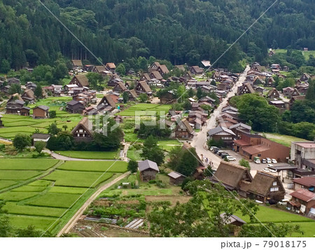 白川郷の展望台からの全景 79018175