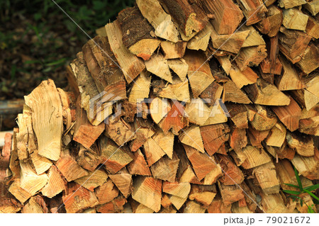 薪 キャンプイメージ 薪 キャンプイメージ 79021672