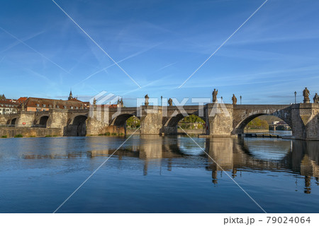 Alte Mainbrucke (old bridge), Wurzburg, Germany 79024064