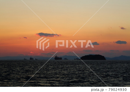 鷲羽山から見た瀬戸内海の朝景 79024930